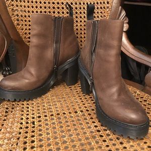 Doc Marten platform boots